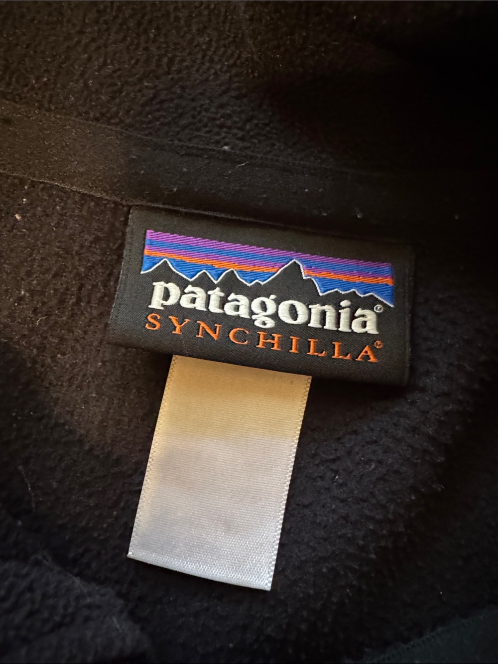 Patagonia Black Synchilla Fleece Label Detail - Picture 2 of 4